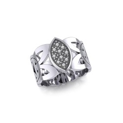 Borre Silver Ring with Diamond Gemstones