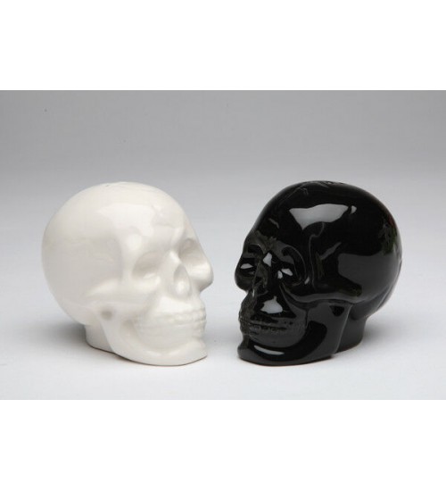 Skull Salt and Pepper Shaker Set